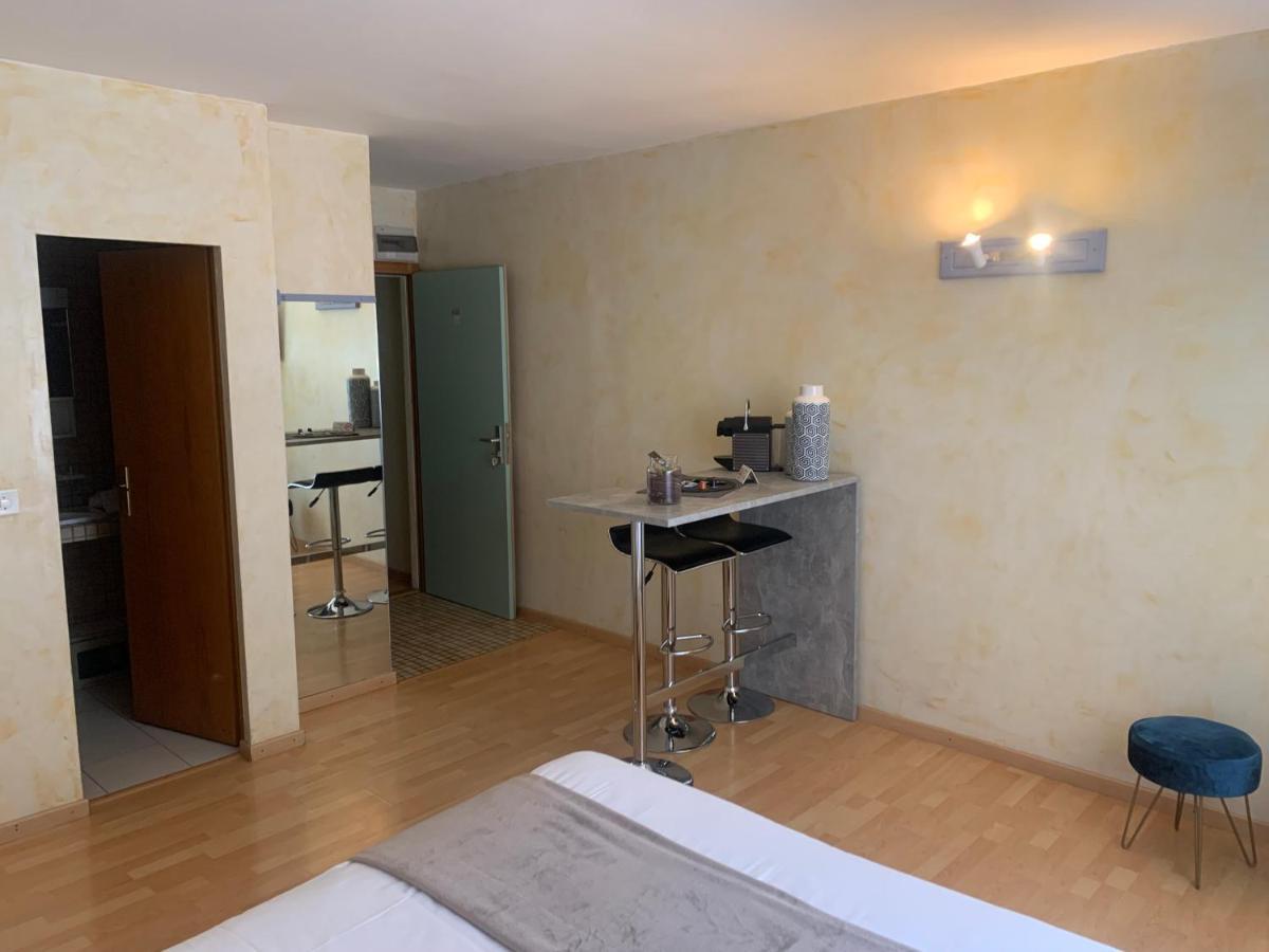 Appart'Hôtel Residence Dizerens Genève Buitenkant foto